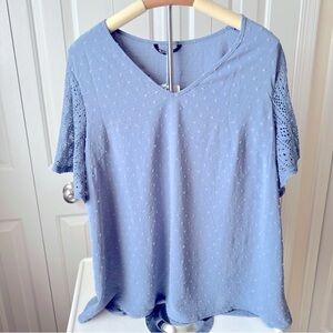 NWT BloomChic Blue Dotted v neck Blouse with Knit Sleeves Size 12